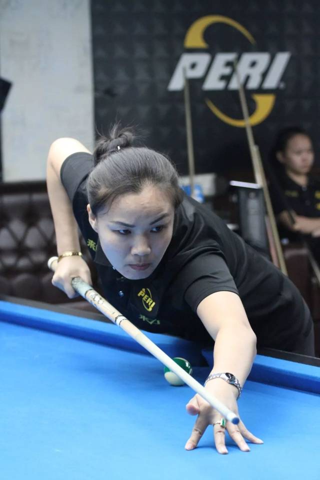 都不如年轻 都不如年轻